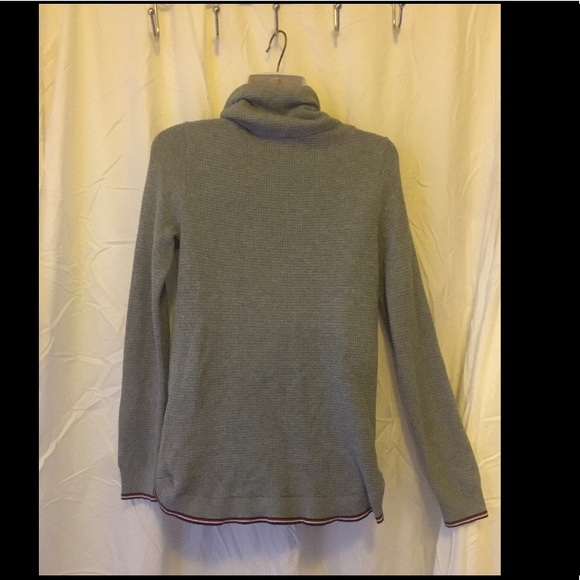 Tommy Hilfigre Turtle Neck - Picture 2 of 3
